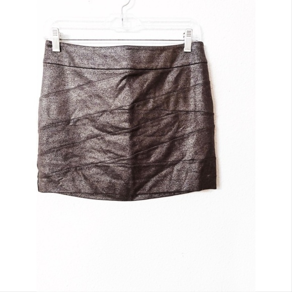 Express embellished metallic mini skit